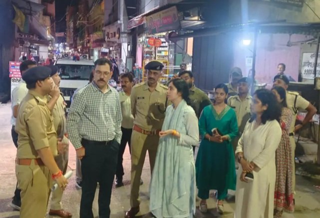 रतलाम:शहर में कल पांच स्थानों से निकलेगा पथ संचलन, सैलाना बस स्टैण्ड पर होगा महासंगम,20 हजार स्वयंसेवकों के शामिल होने की संभावना… कलेक्टर और एसपी ने संगम स्थल और संचलन मार्ग का किया निरीक्षण, व्यवस्था को लेकर दिए निर्देश रतलाम:शहर में कल पांच स्थानों से निकलेगा पथ संचलन, सैलाना बस स्टैण्ड पर होगा महासंगम,20 हजार स्वयंसेवकों के शामिल होने की संभावना… कलेक्टर और एसपी ने संगम स्थल और संचलन मार्ग का किया निरीक्षण, व्यवस्था को लेकर दिए निर्देश