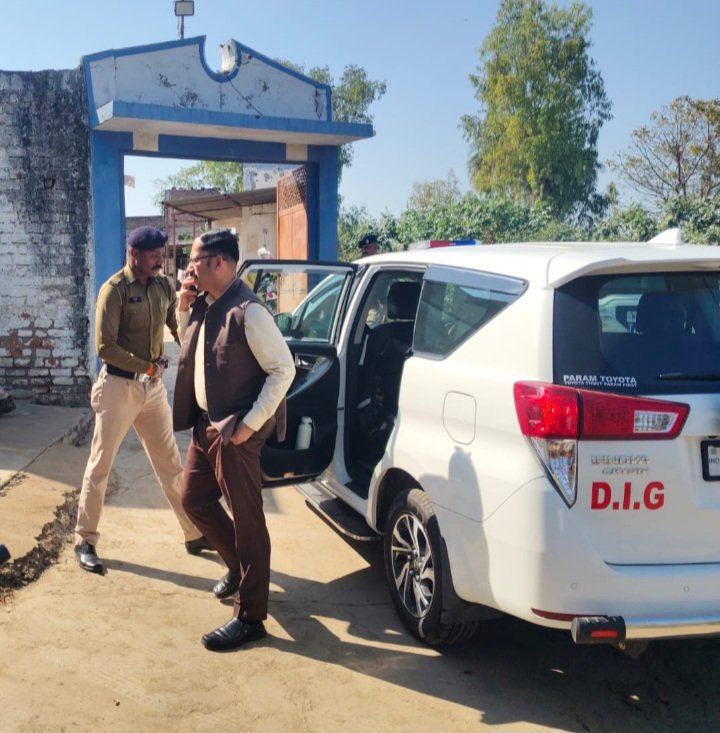 रतलाम: ड्रग फैक्ट्री केस में पुलिस ने बढाया जांच का दायरा- जमीन कब्जा, वसूली, हवाला, कनेक्शन तक फैली जांच, आम जनता से मिली शिकायतों पर 3 नई FIR… डीआईजी भी जांच के लिए पहुंचे चिकलाना रतलाम: ड्रग फैक्ट्री केस में पुलिस ने बढाया जांच का दायरा- जमीन कब्जा, वसूली, हवाला, कनेक्शन तक फैली जांच, आम जनता से मिली शिकायतों पर 3 नई FIR… डीआईजी भी जांच के लिए पहुंचे चिकलाना